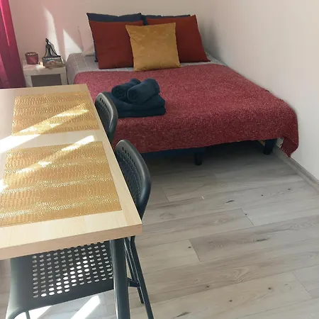 Hola Pomorska 65 Apartmán Lodž